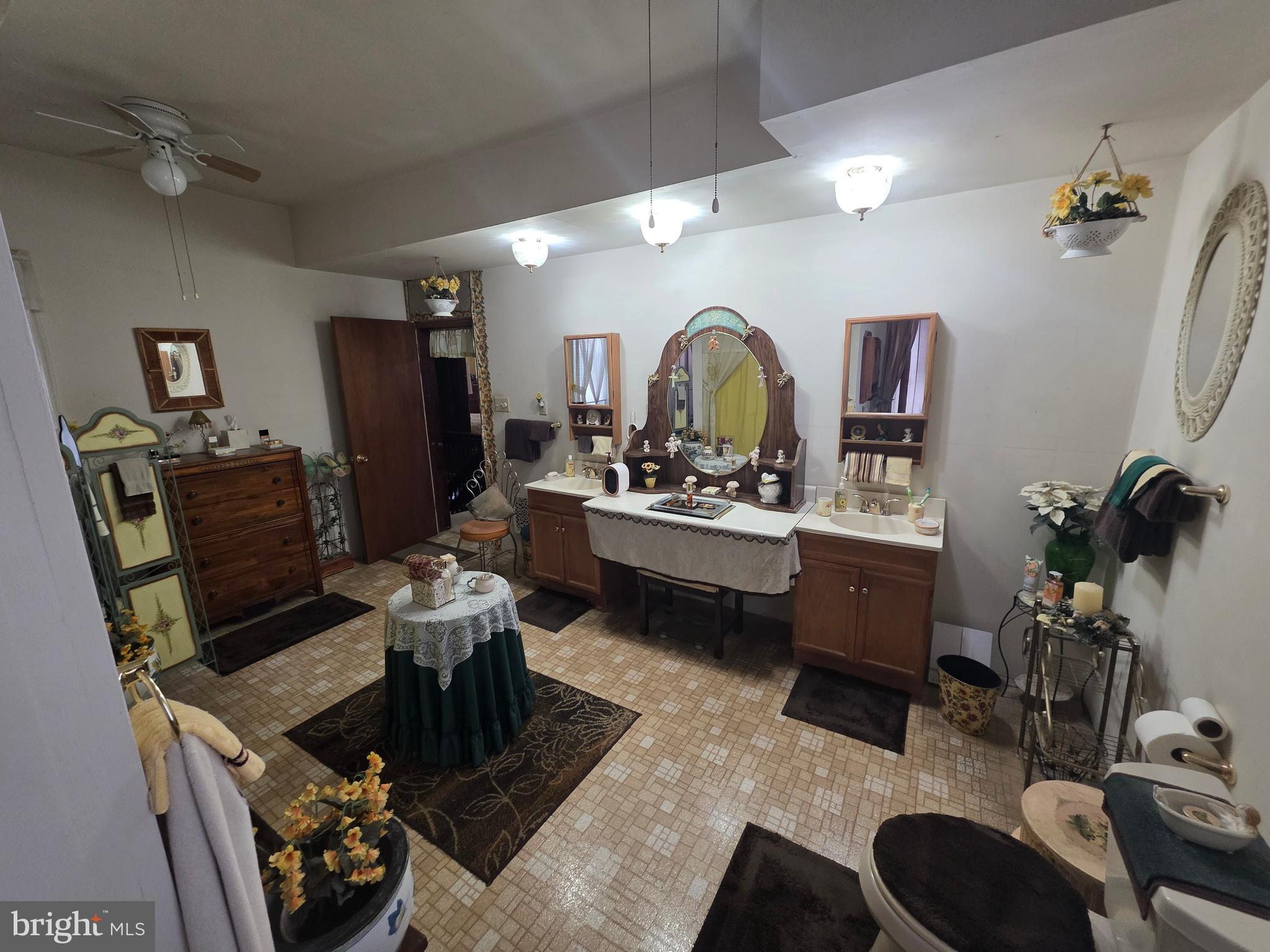 WINDSOR BORO - Residential