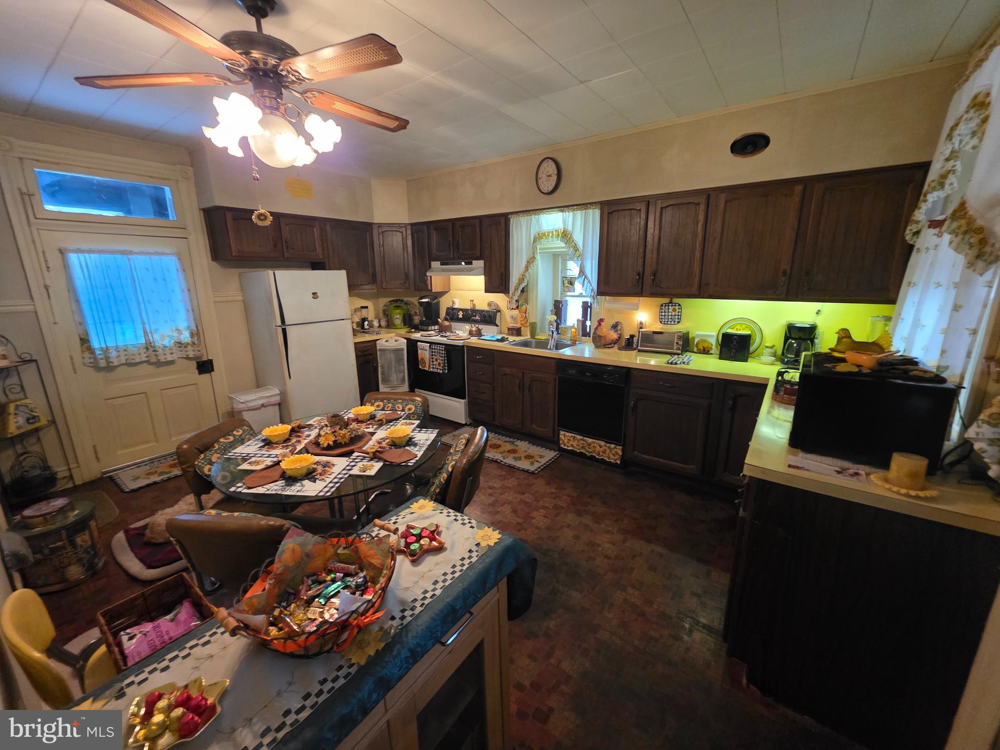 WINDSOR BORO - Residential