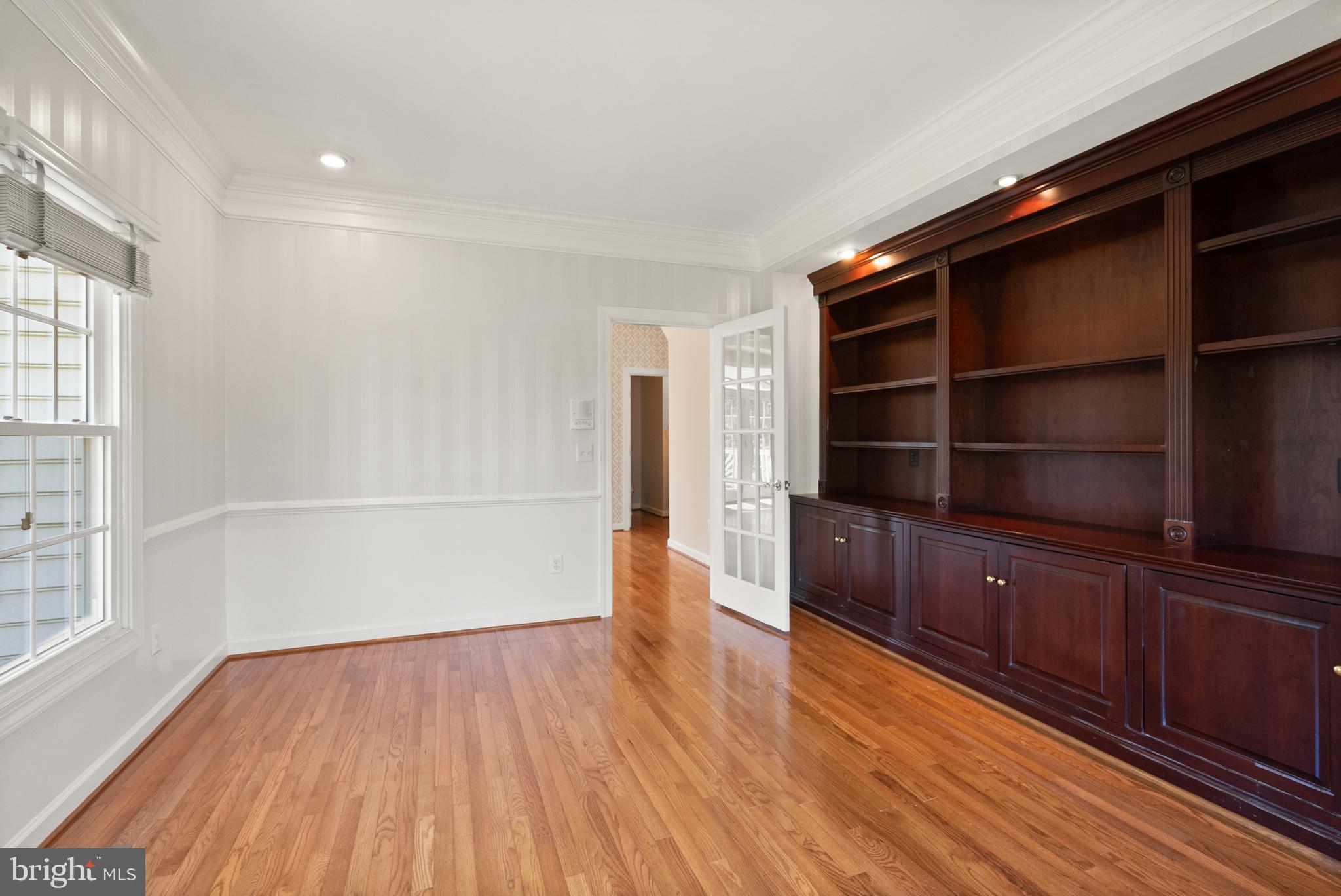 VIRGINIA OAKS - Residential