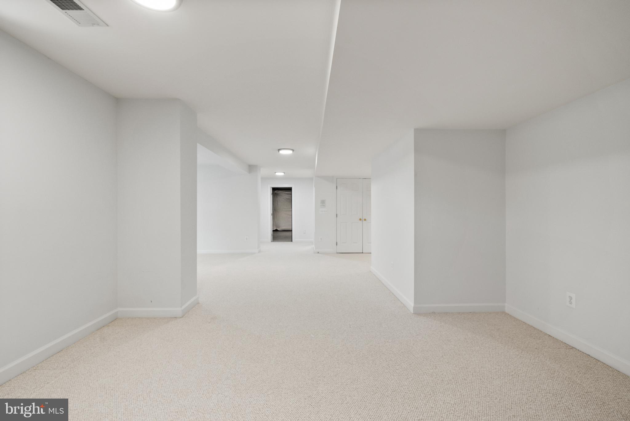 VIRGINIA OAKS - Residential