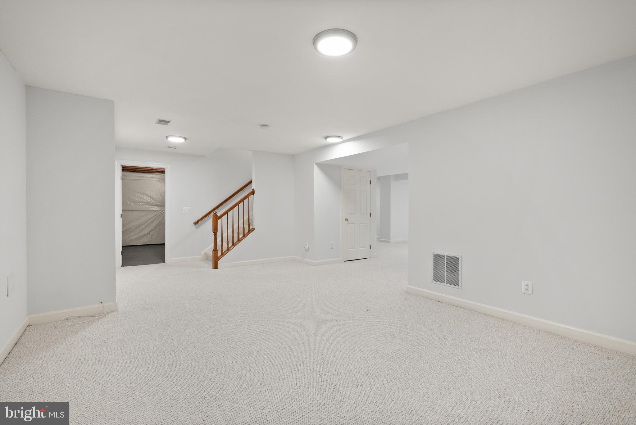 VIRGINIA OAKS - Residential