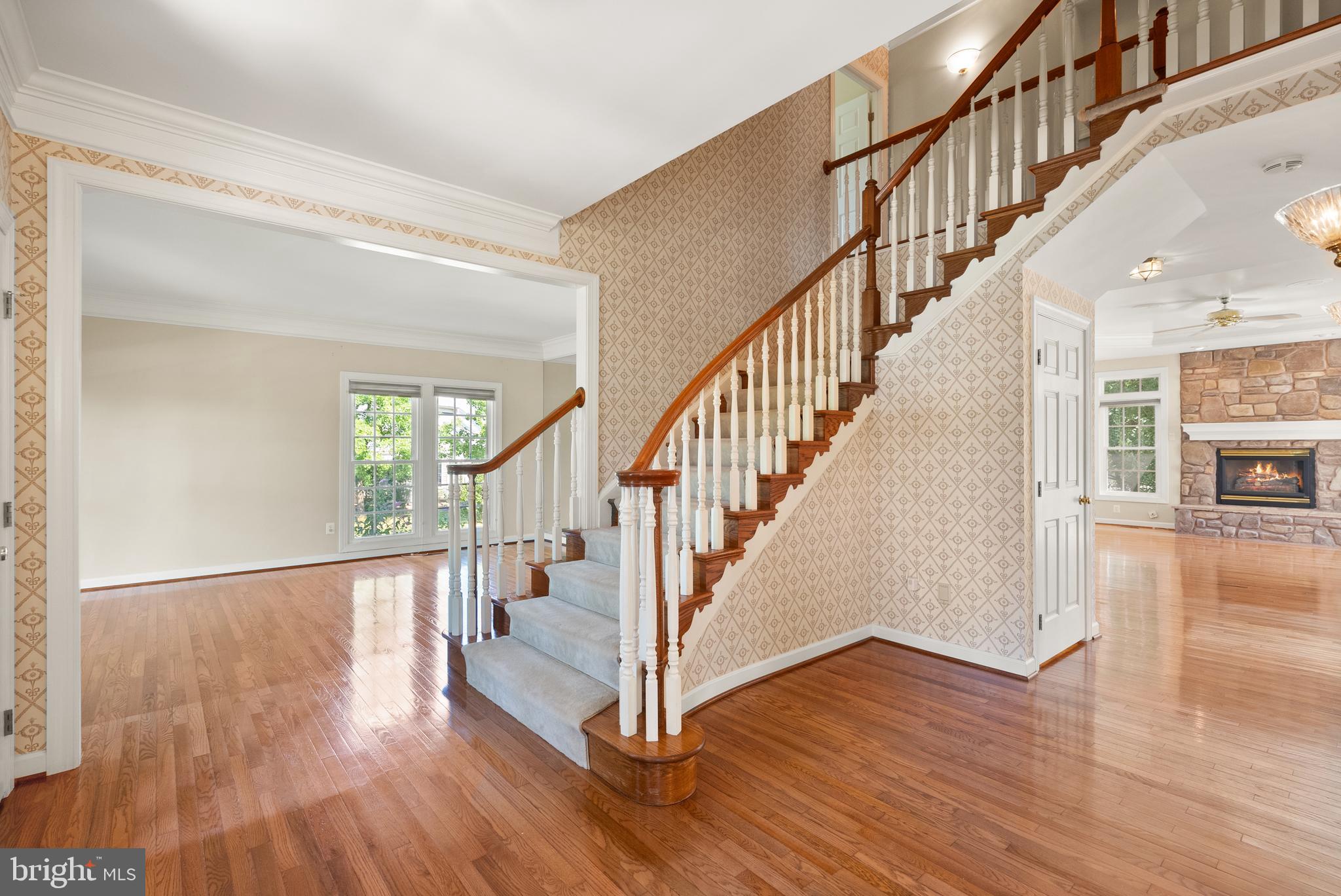 VIRGINIA OAKS - Residential