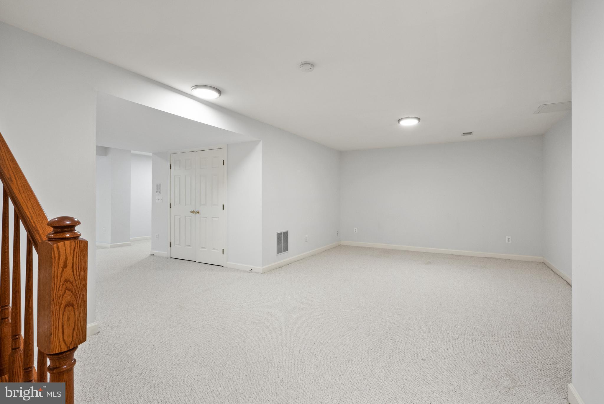 VIRGINIA OAKS - Residential