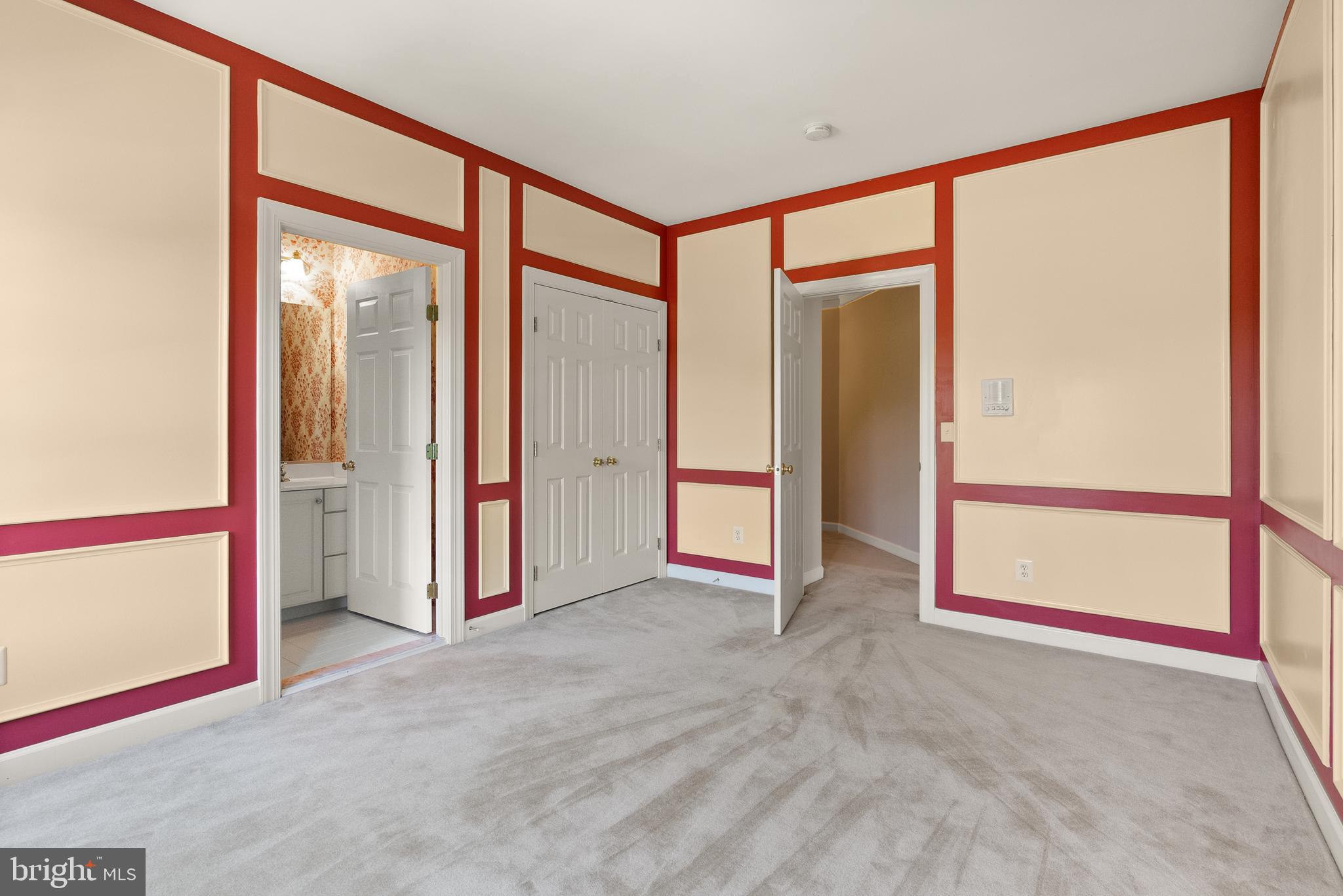 VIRGINIA OAKS - Residential