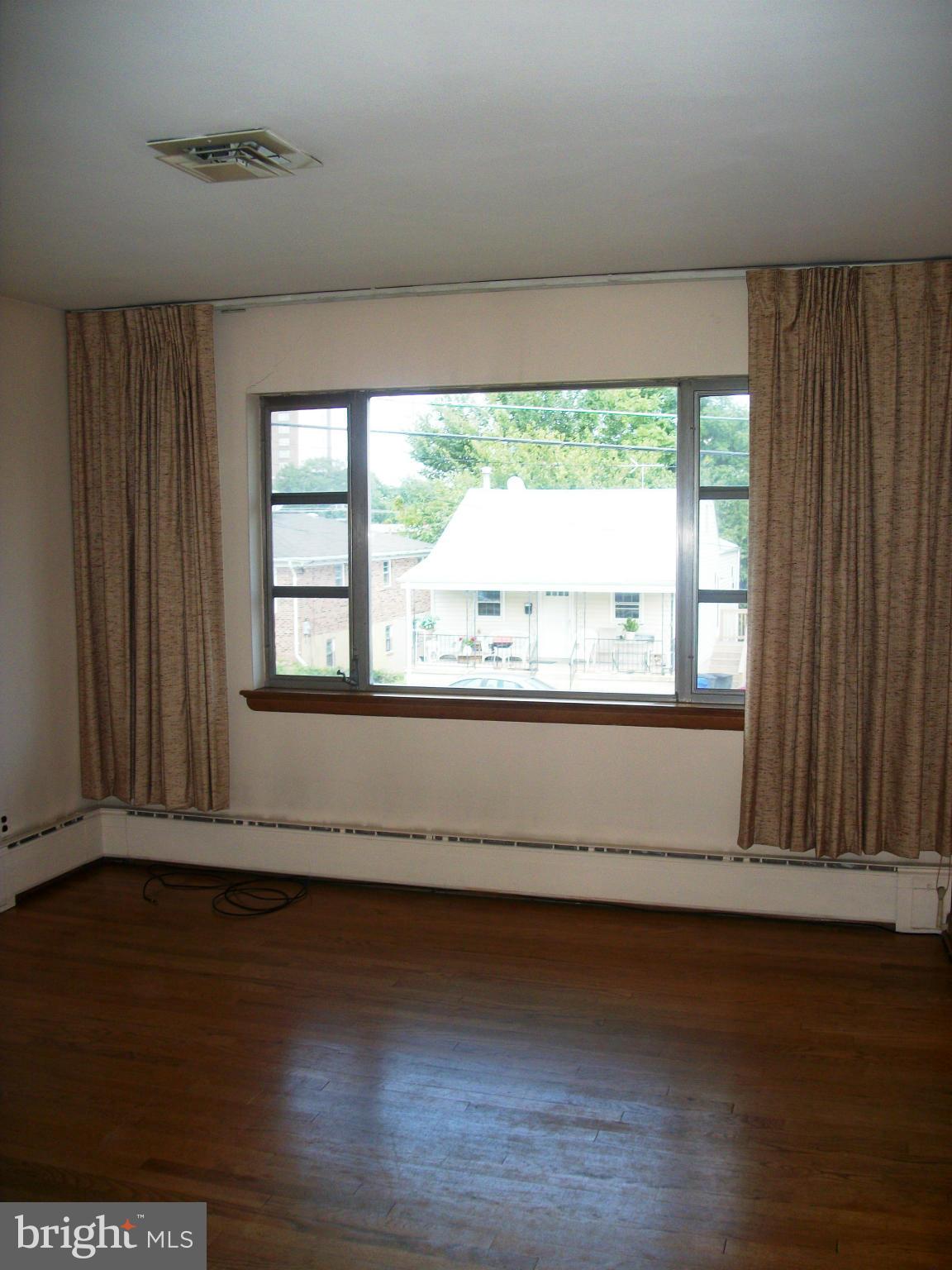 SOUTHGATE - Residential Lease