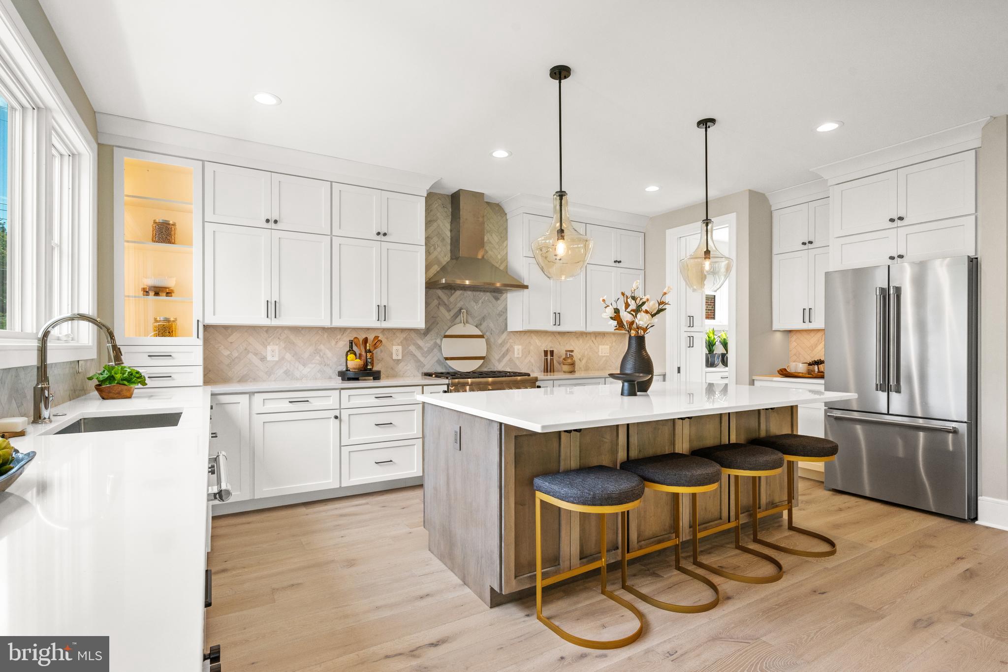 ADDISON HEIGHTS - Residential