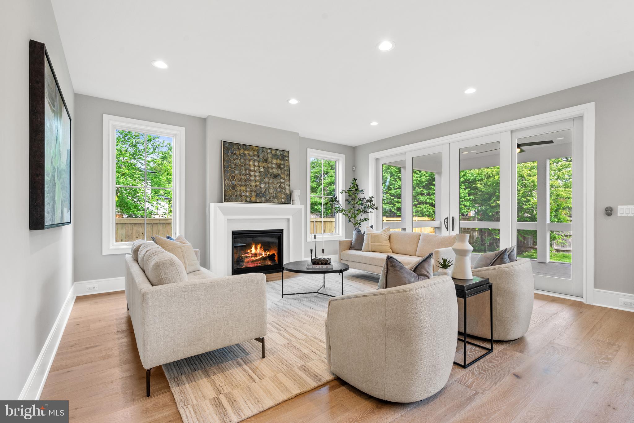 ADDISON HEIGHTS - Residential