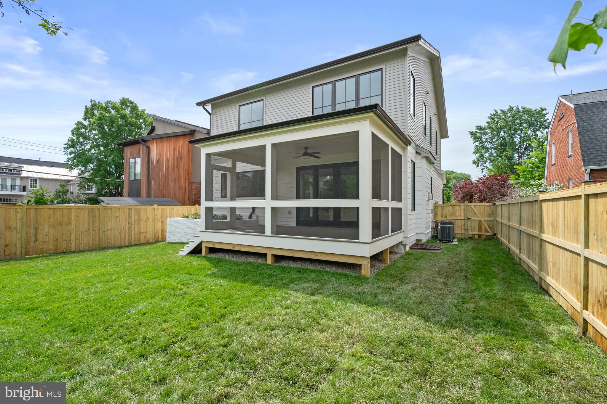 ADDISON HEIGHTS - Residential