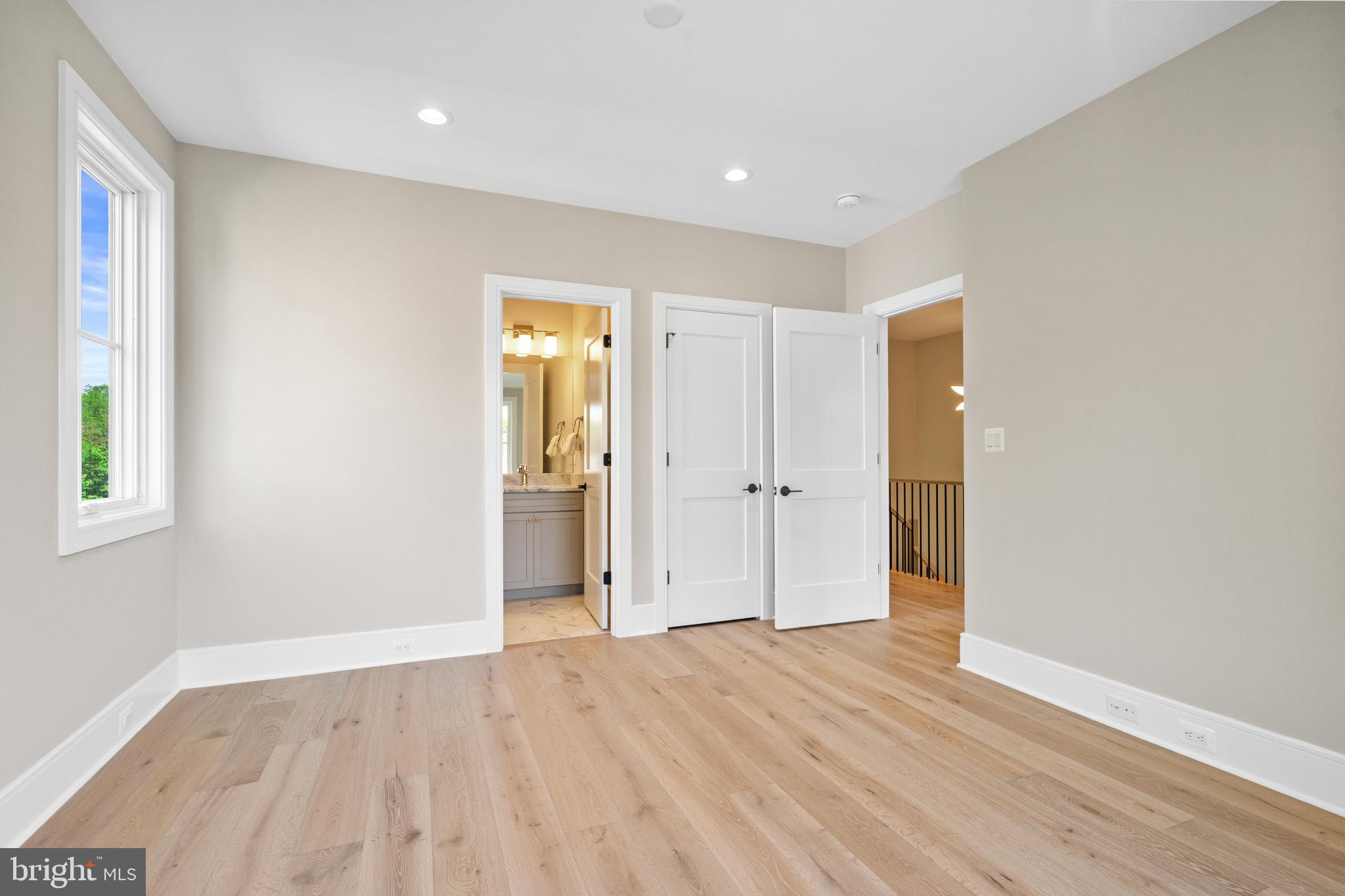 ADDISON HEIGHTS - Residential