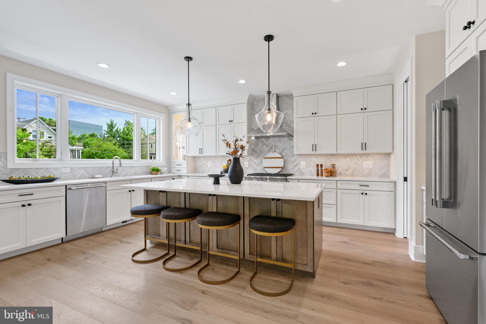 ADDISON HEIGHTS - Residential