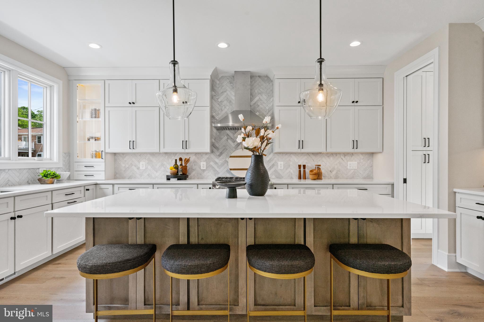 ADDISON HEIGHTS - Residential