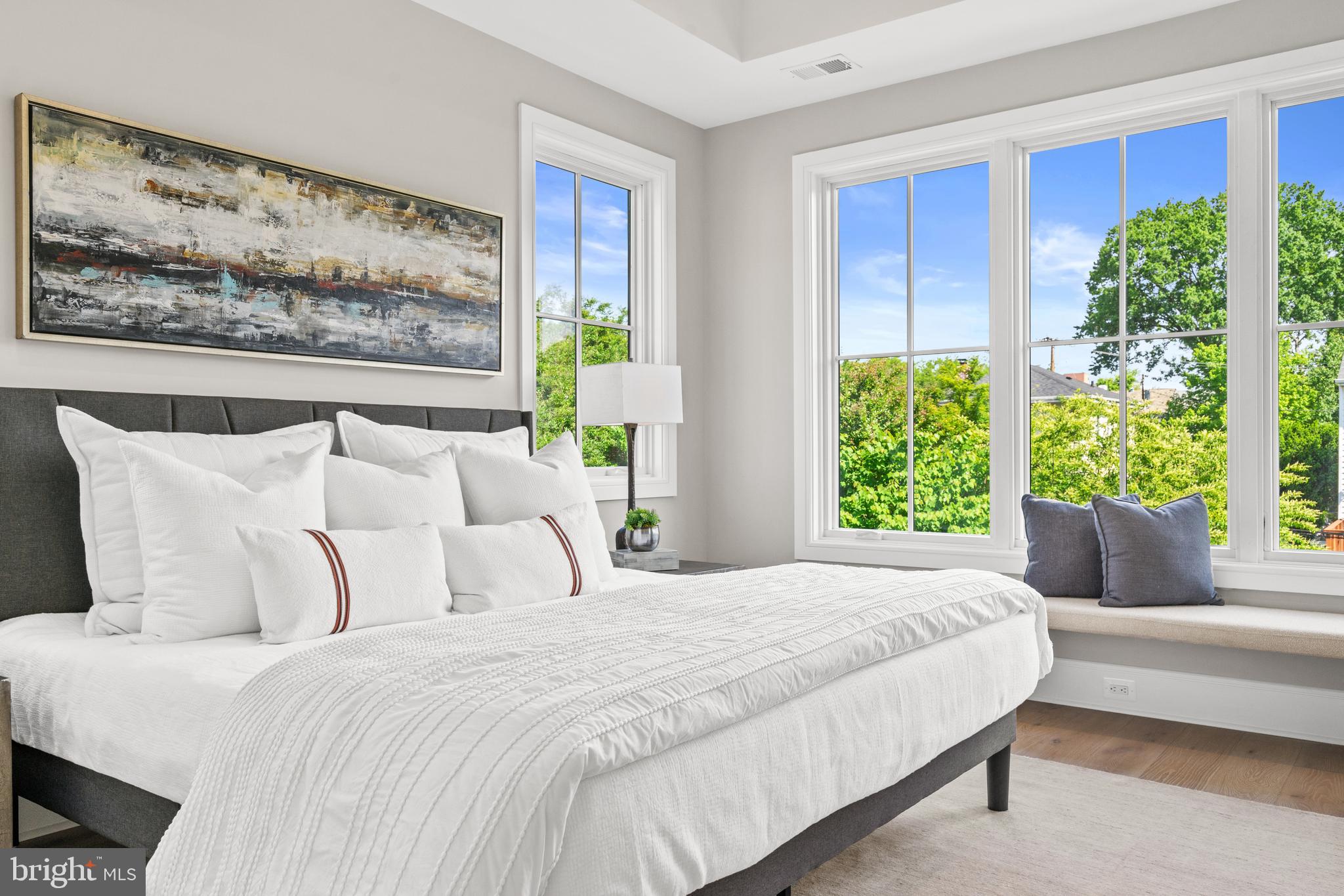 ADDISON HEIGHTS - Residential