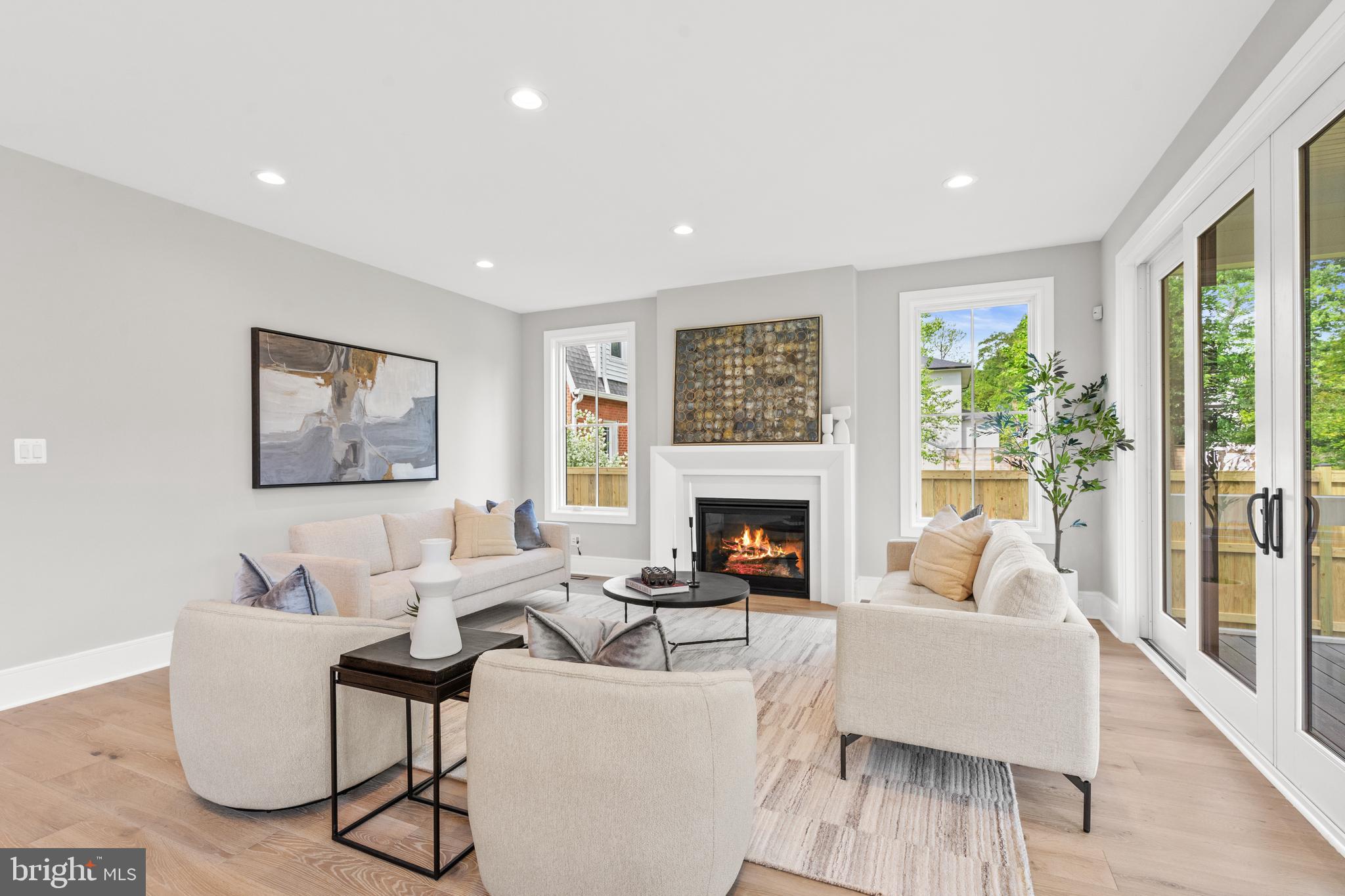 ADDISON HEIGHTS - Residential