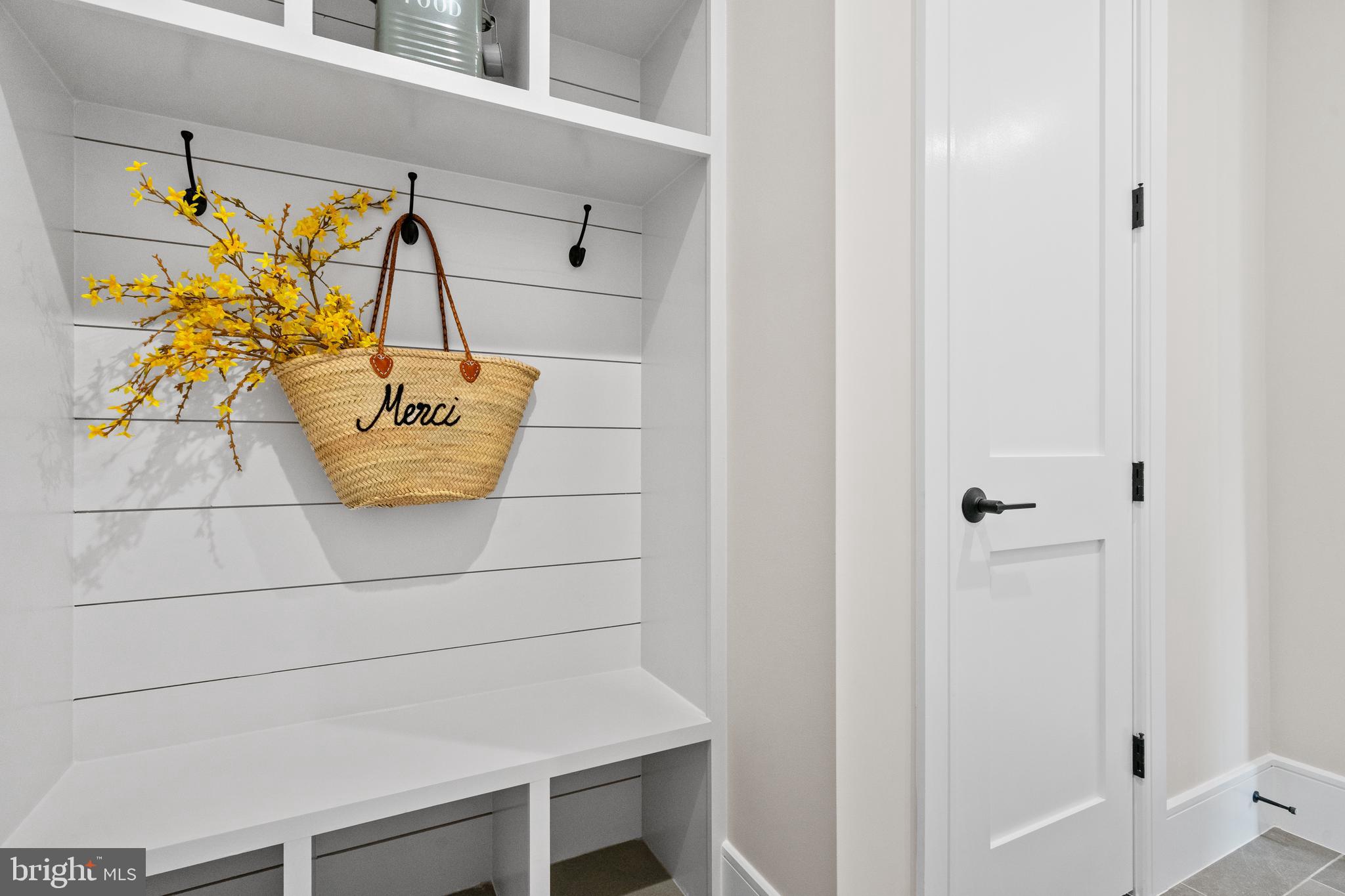 ADDISON HEIGHTS - Residential