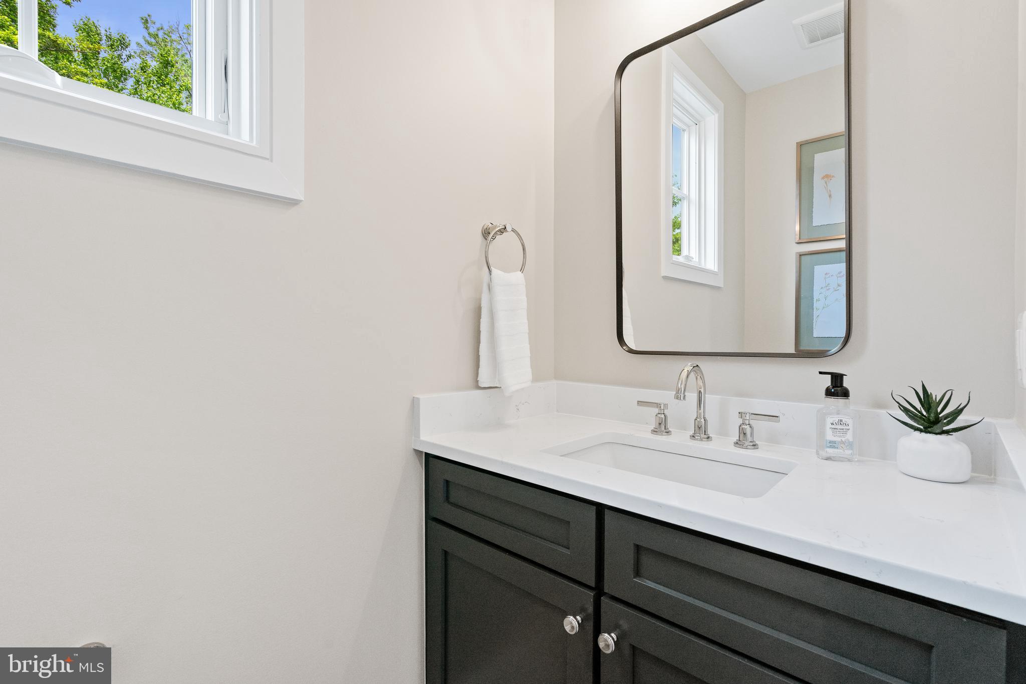 ADDISON HEIGHTS - Residential