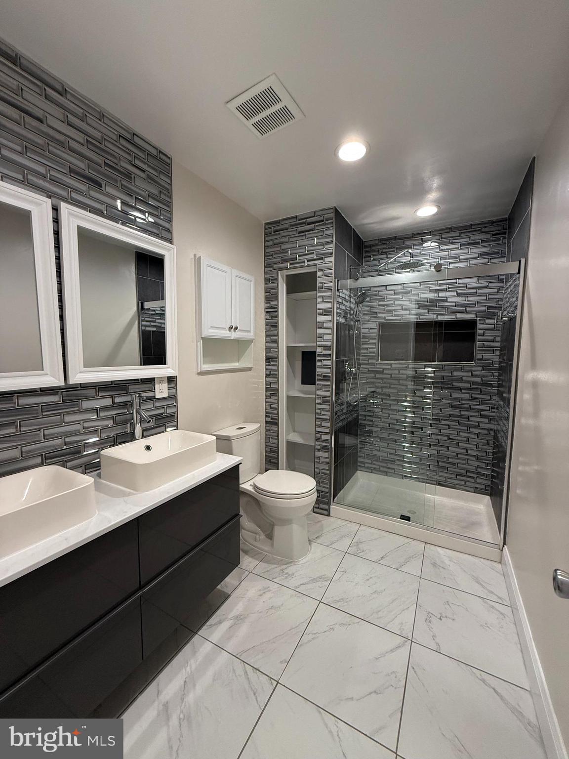 GEORGIAN COLONIES - Residential Lease