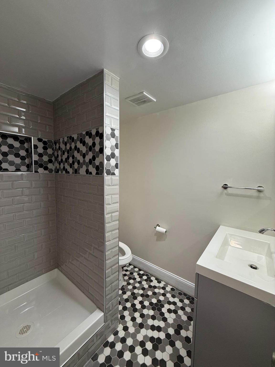 GEORGIAN COLONIES - Residential Lease