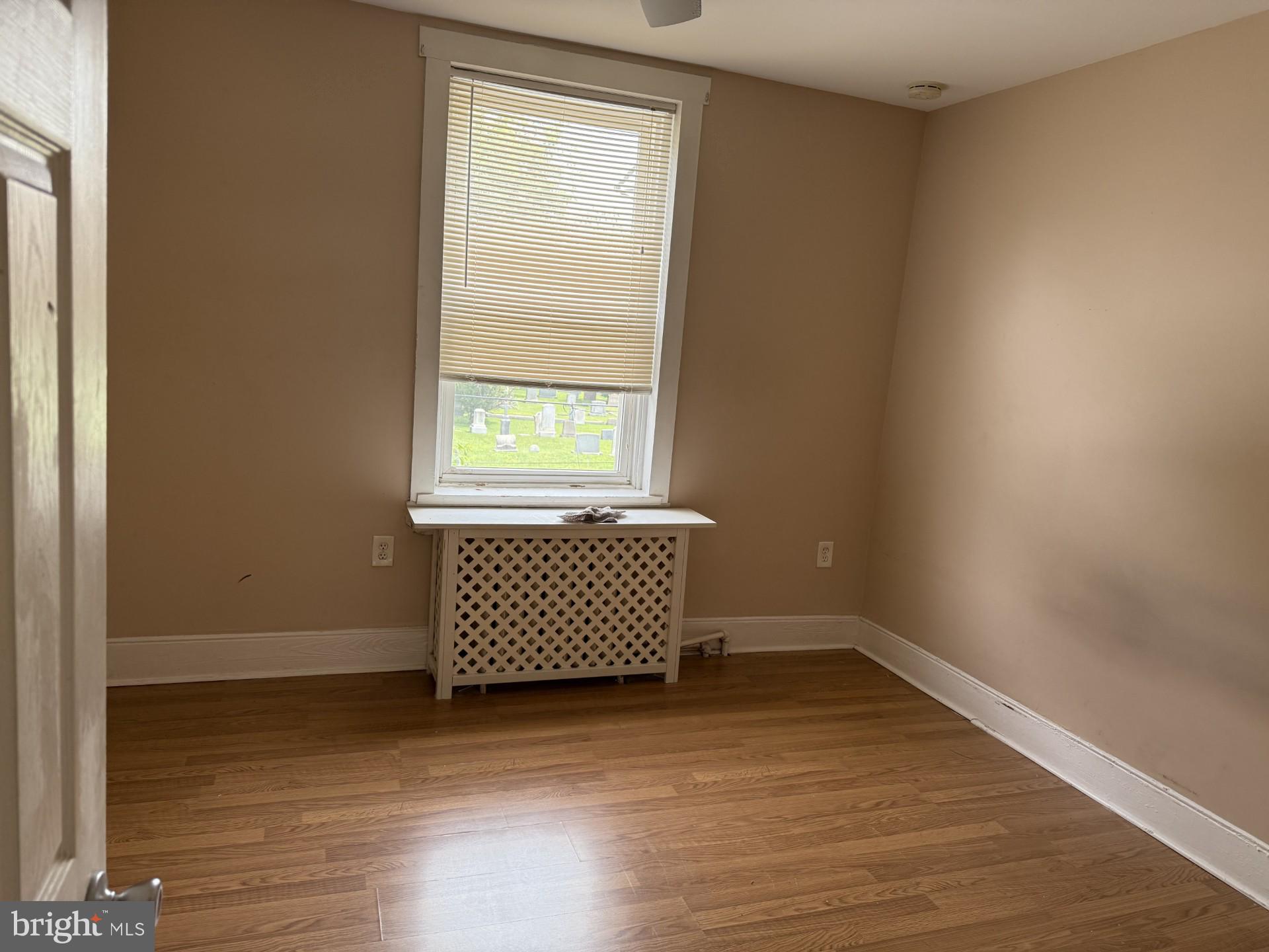 BRIDESBURG - Residential