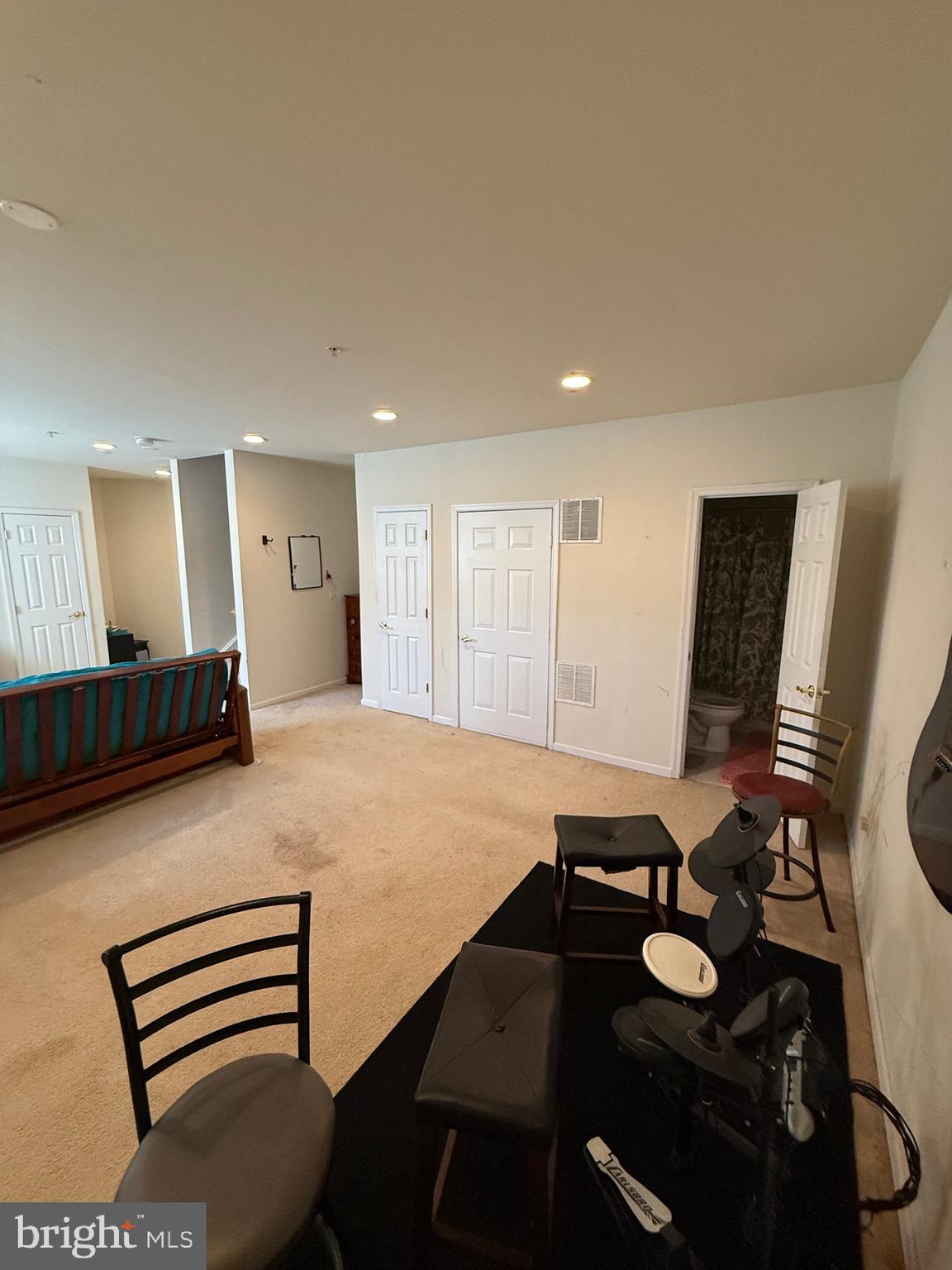 WILLOW OAKS - Residential