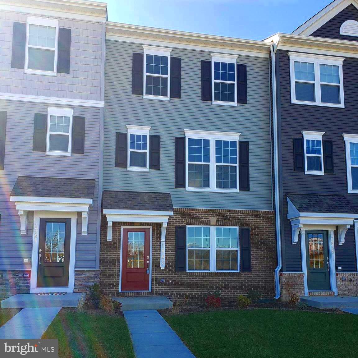 LANDING AT CENTRAL PARK - Residential Lease