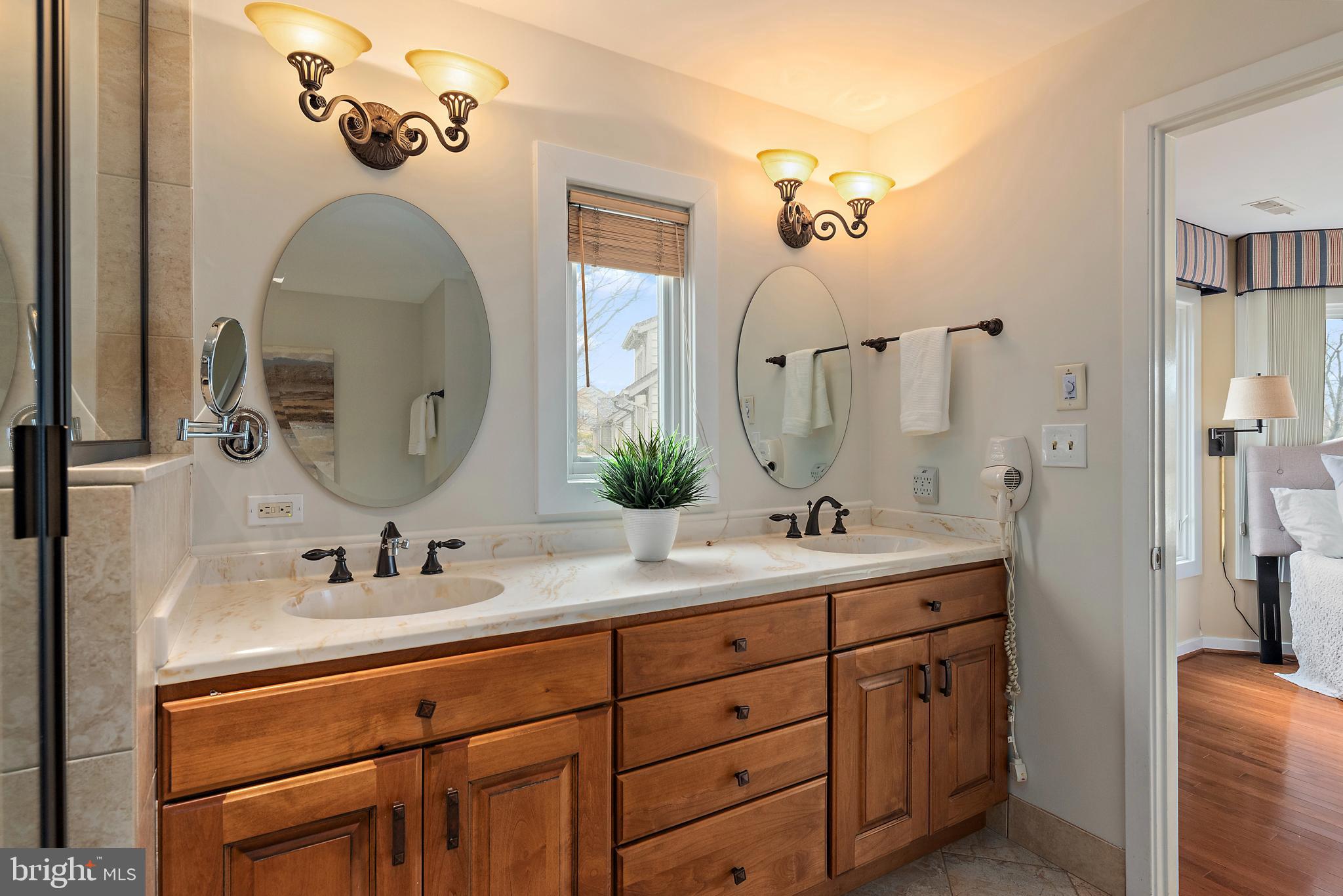 CHESAPEAKE HARBOUR - Residential