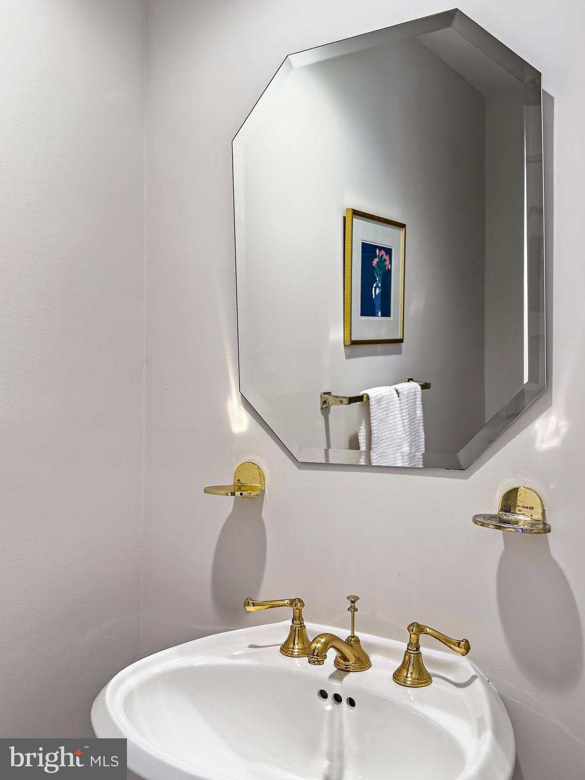 CHESAPEAKE HARBOUR - Residential