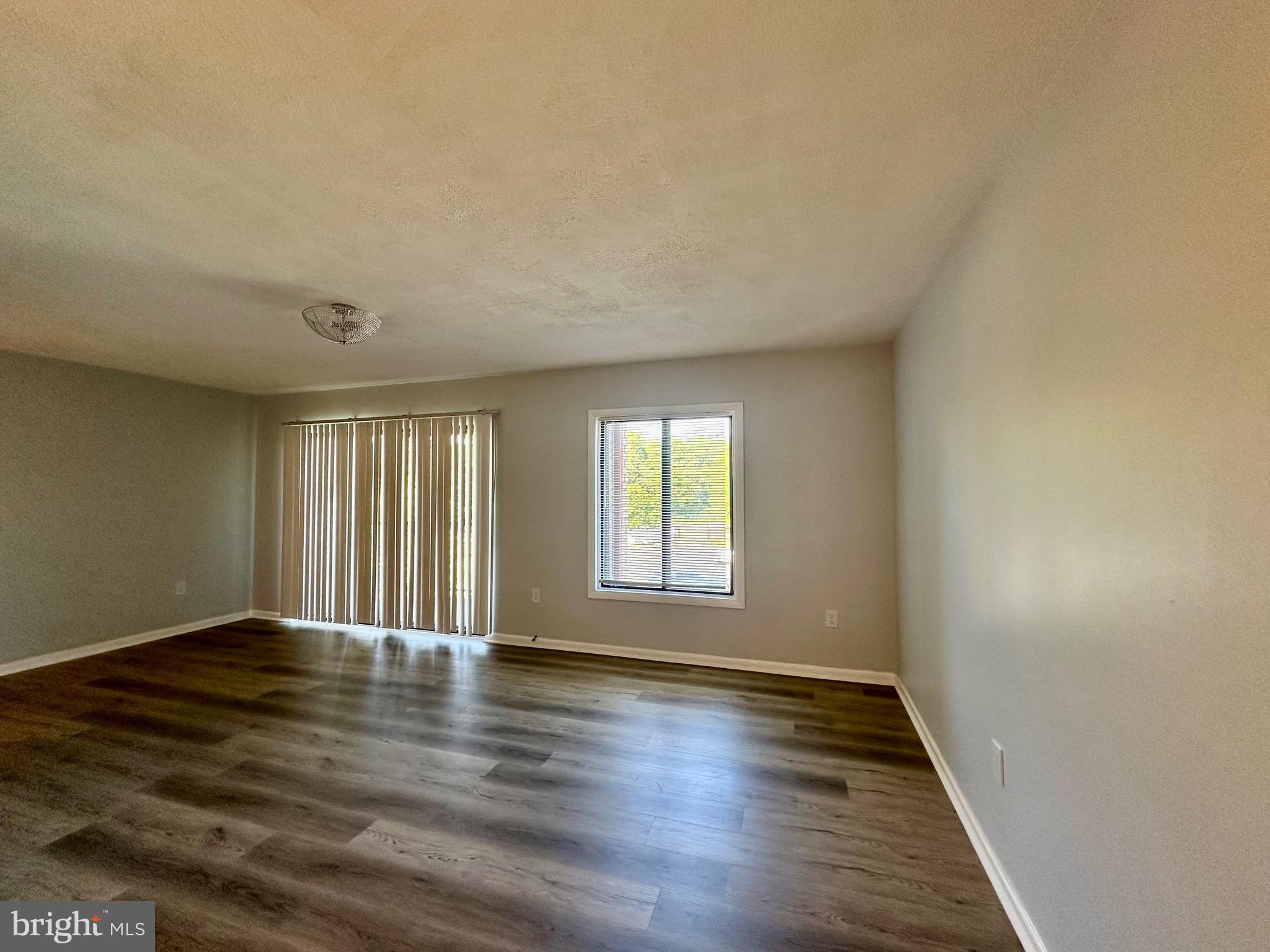 HUNTING RIDGE CONDOMINIUM - Residential