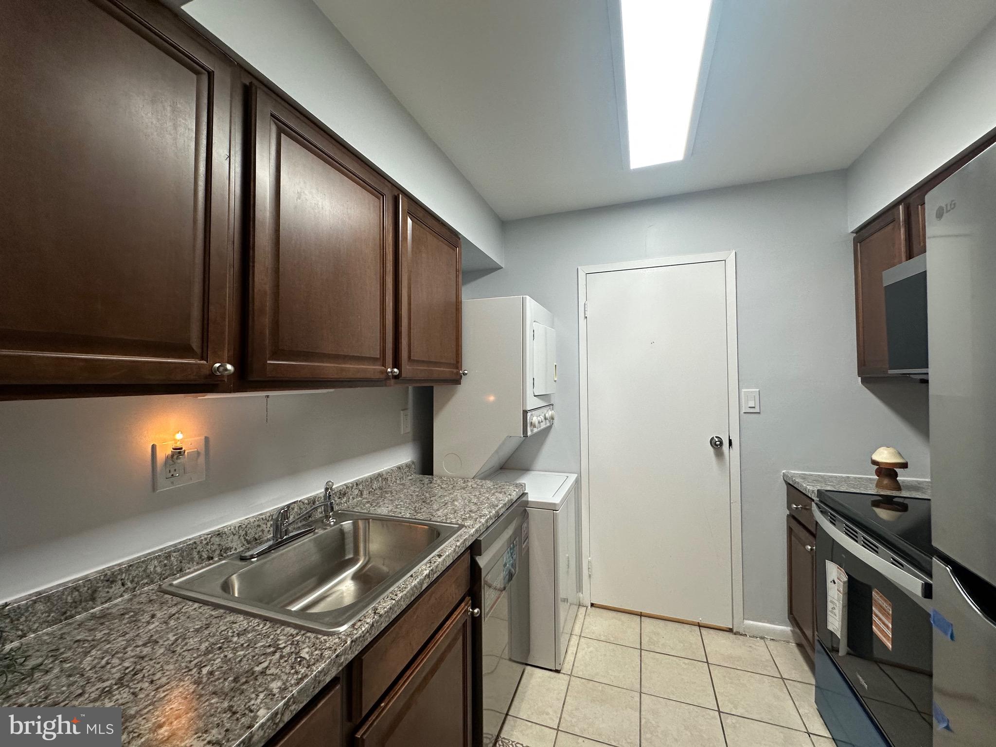 HUNTING RIDGE CONDOMINIUM - Residential