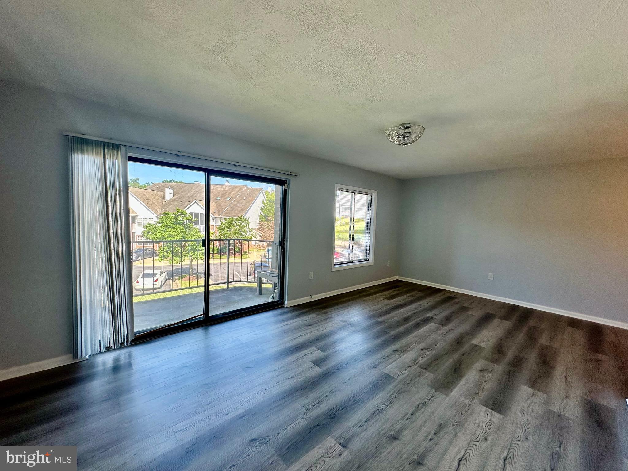 HUNTING RIDGE CONDOMINIUM - Residential