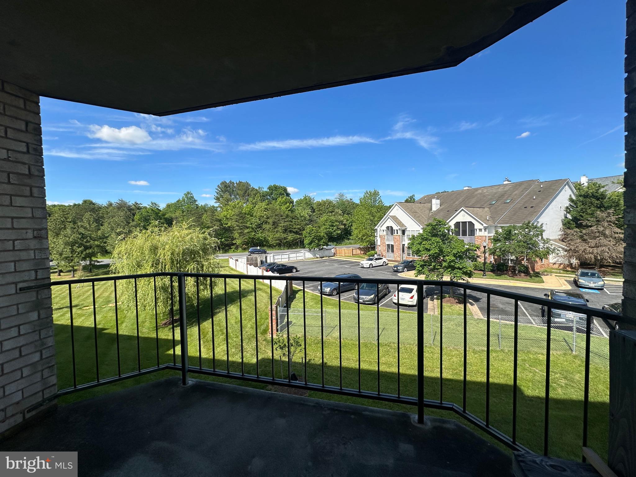 HUNTING RIDGE CONDOMINIUM - Residential