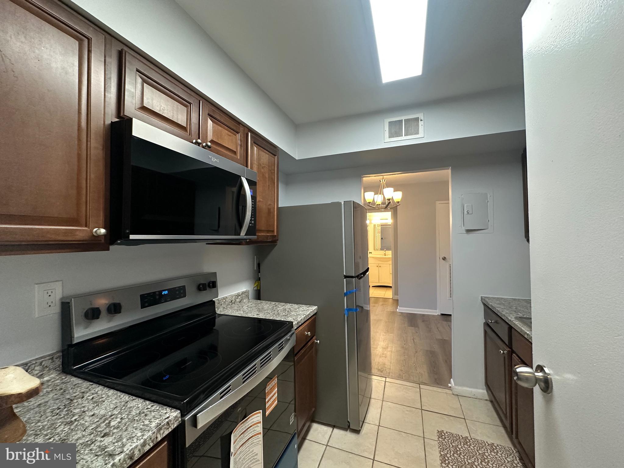 HUNTING RIDGE CONDOMINIUM - Residential