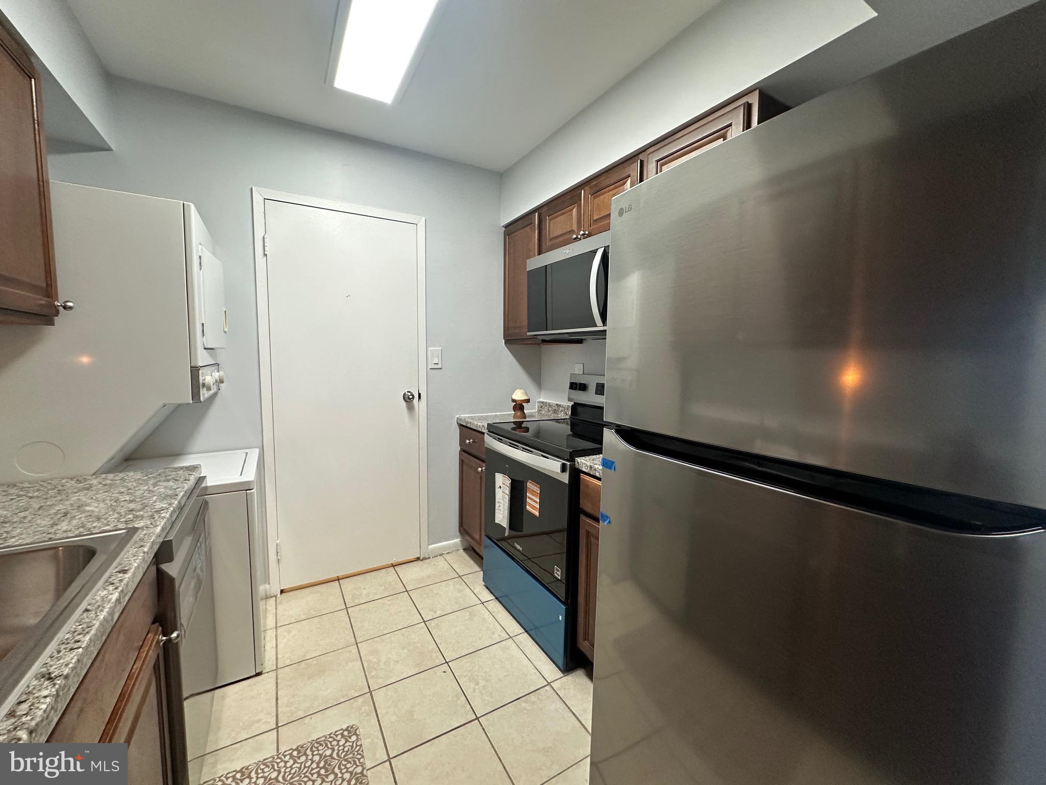 HUNTING RIDGE CONDOMINIUM - Residential