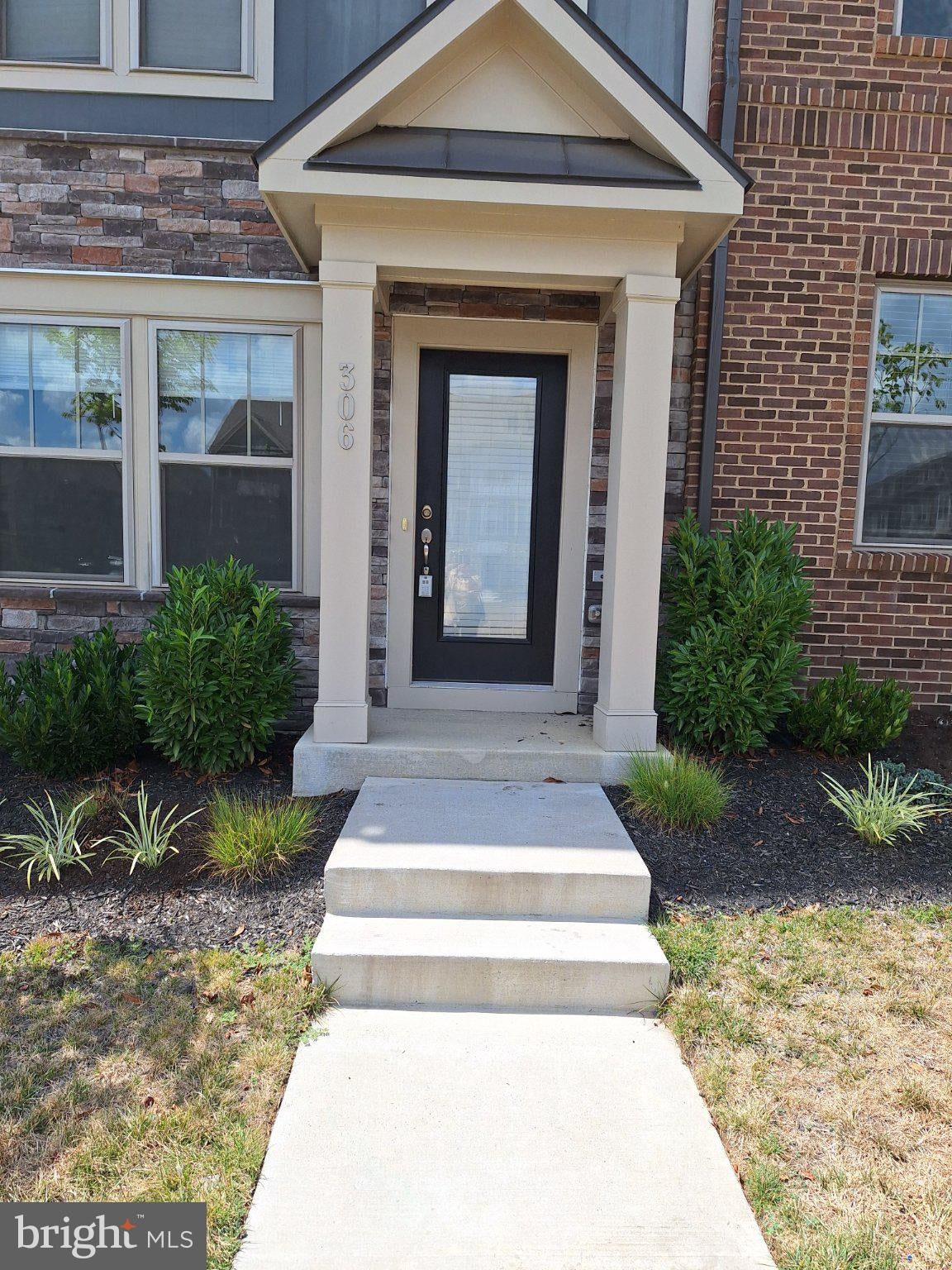 306 BODEGA TERRACE SE