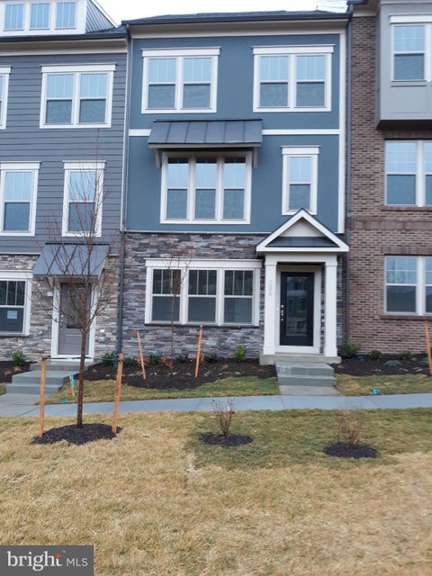 Photo of 306 Bodega Terrace SE, LEESBURG, VA 20175 (MLS # VALO2135122)