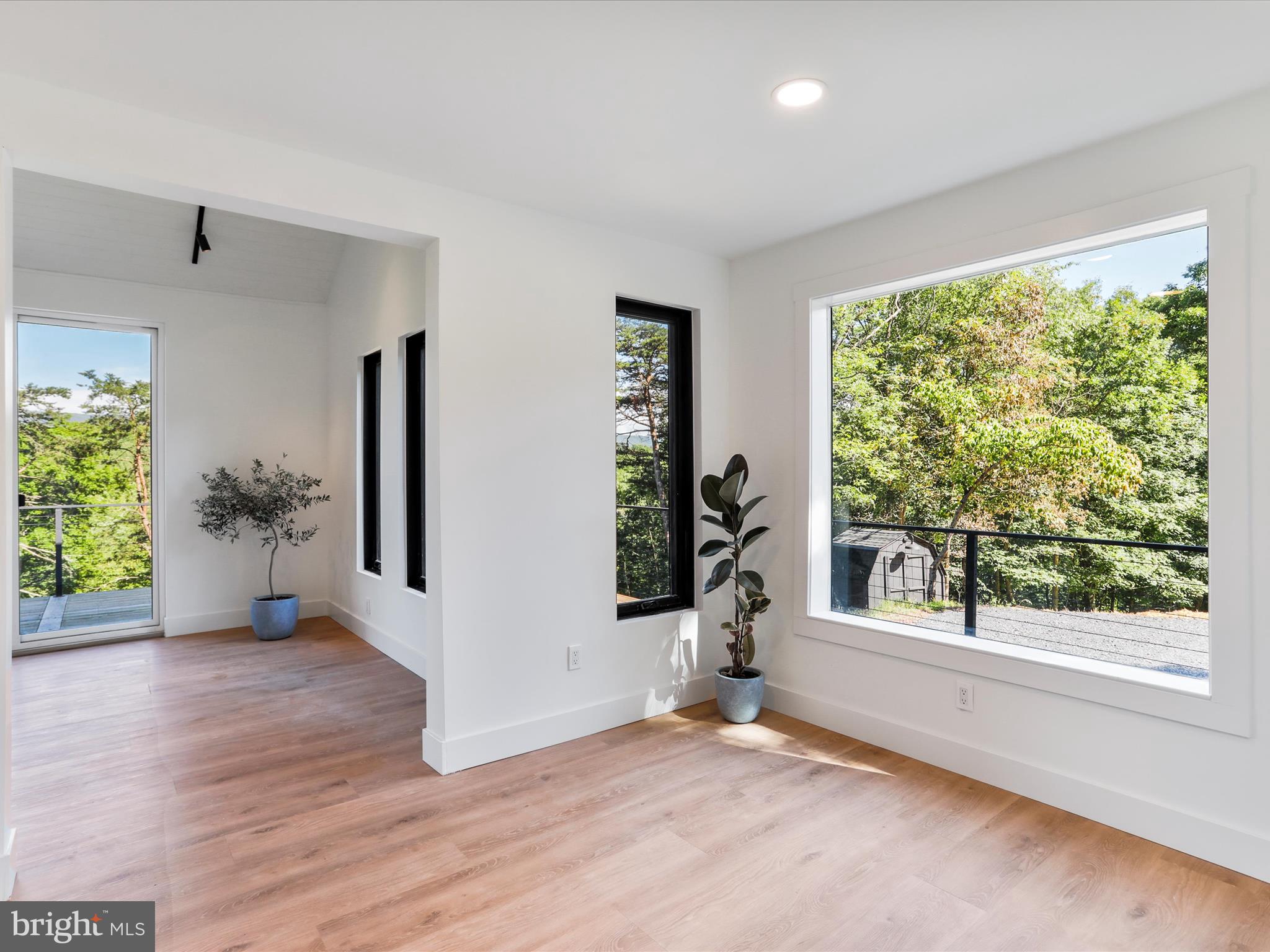 SLEEPY CREEK FARMS - Residential