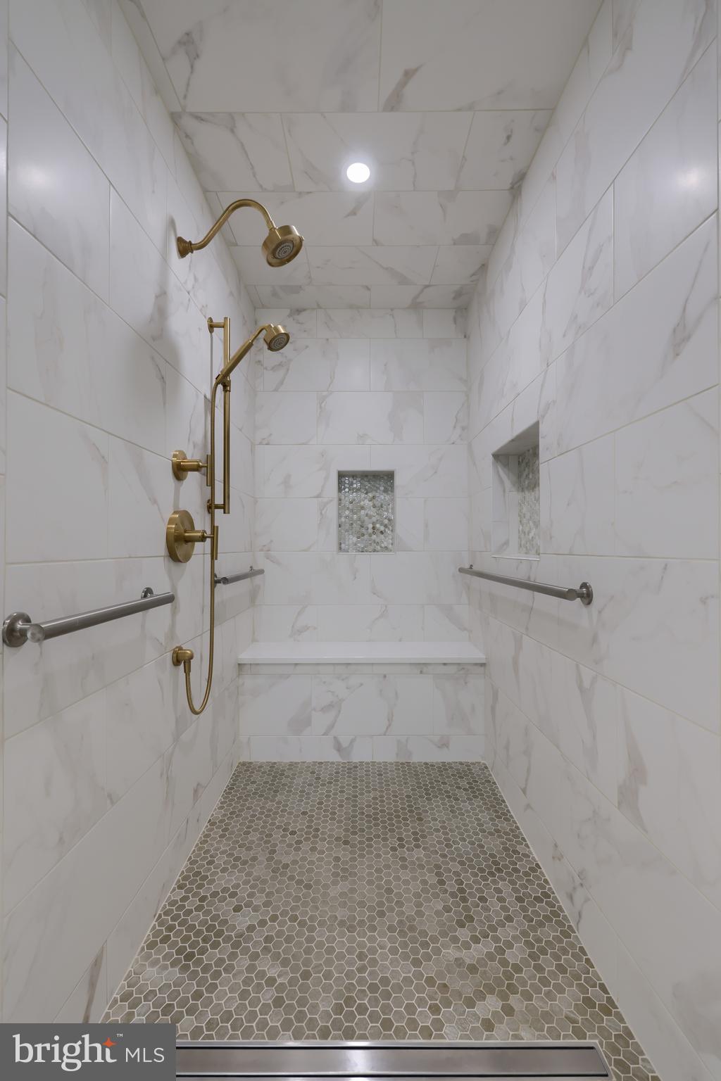 SCHOOL LANE HILLS - Residential