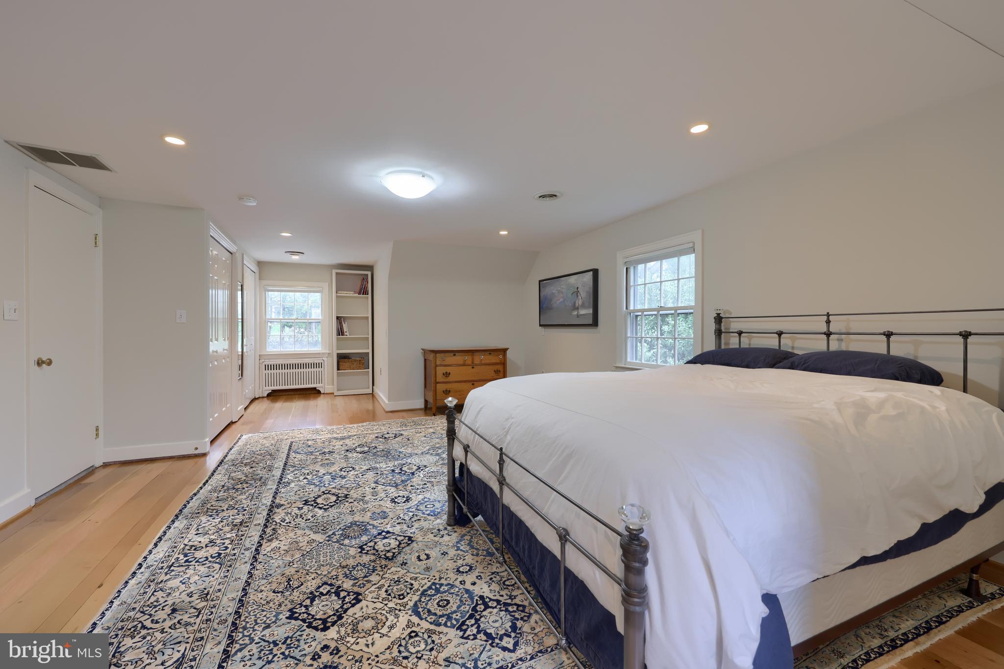 SCHOOL LANE HILLS - Residential