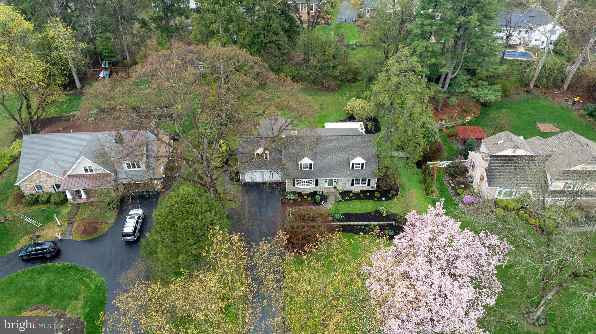 SCHOOL LANE HILLS - Residential