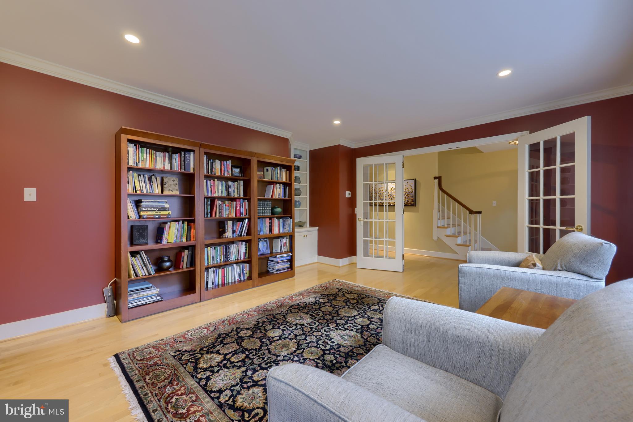 SCHOOL LANE HILLS - Residential