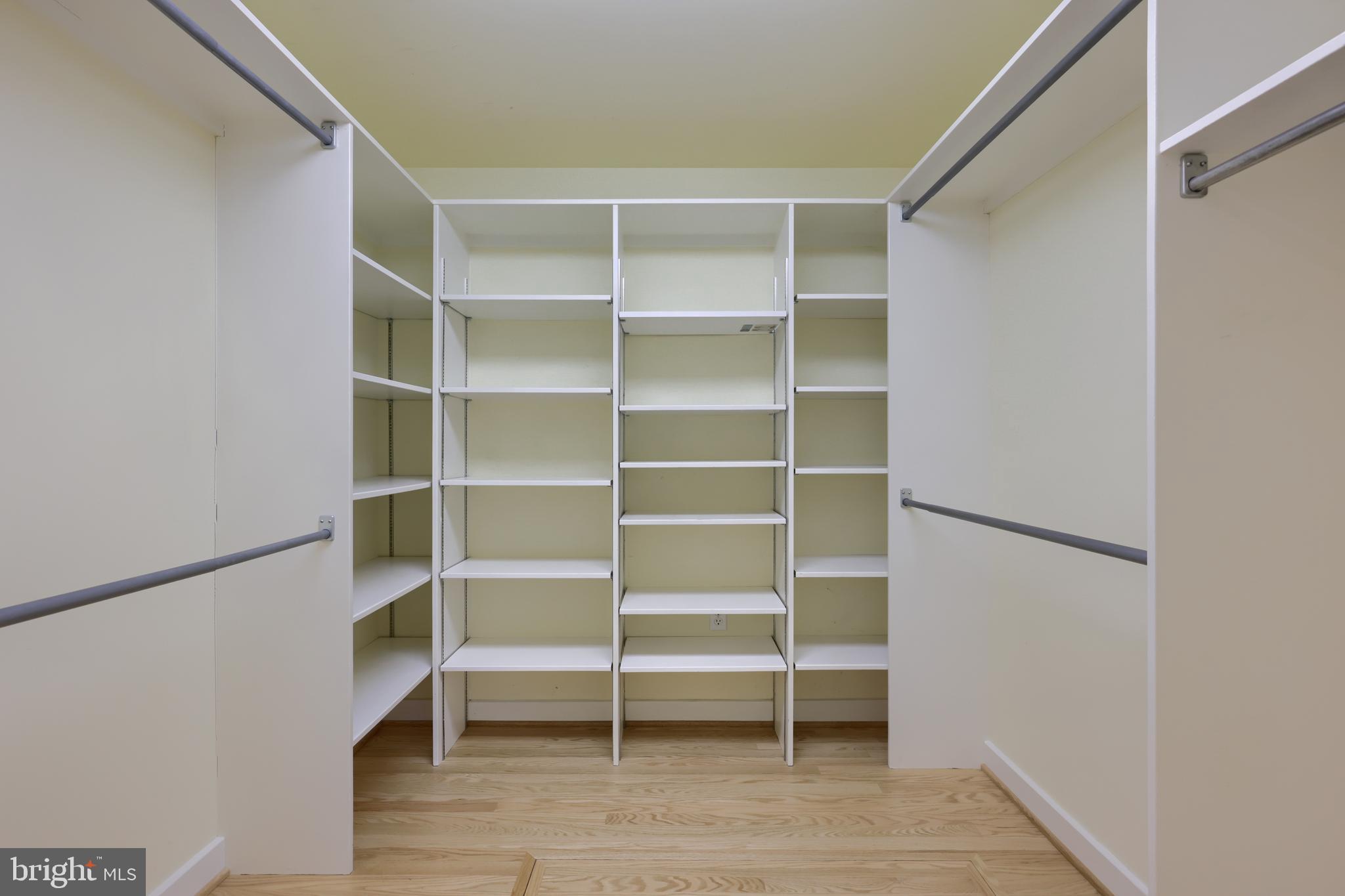 SCHOOL LANE HILLS - Residential