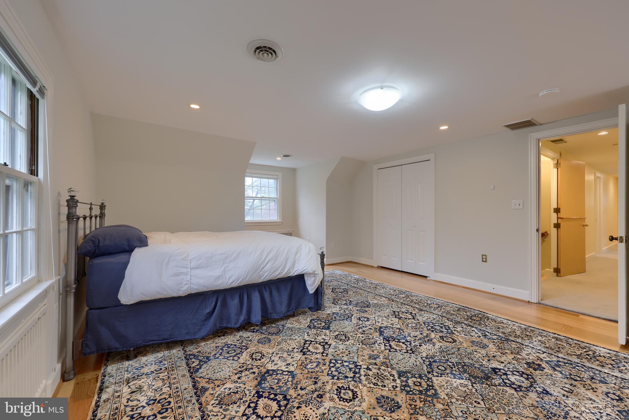 SCHOOL LANE HILLS - Residential