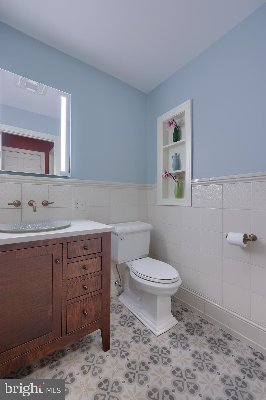 SCHOOL LANE HILLS - Residential