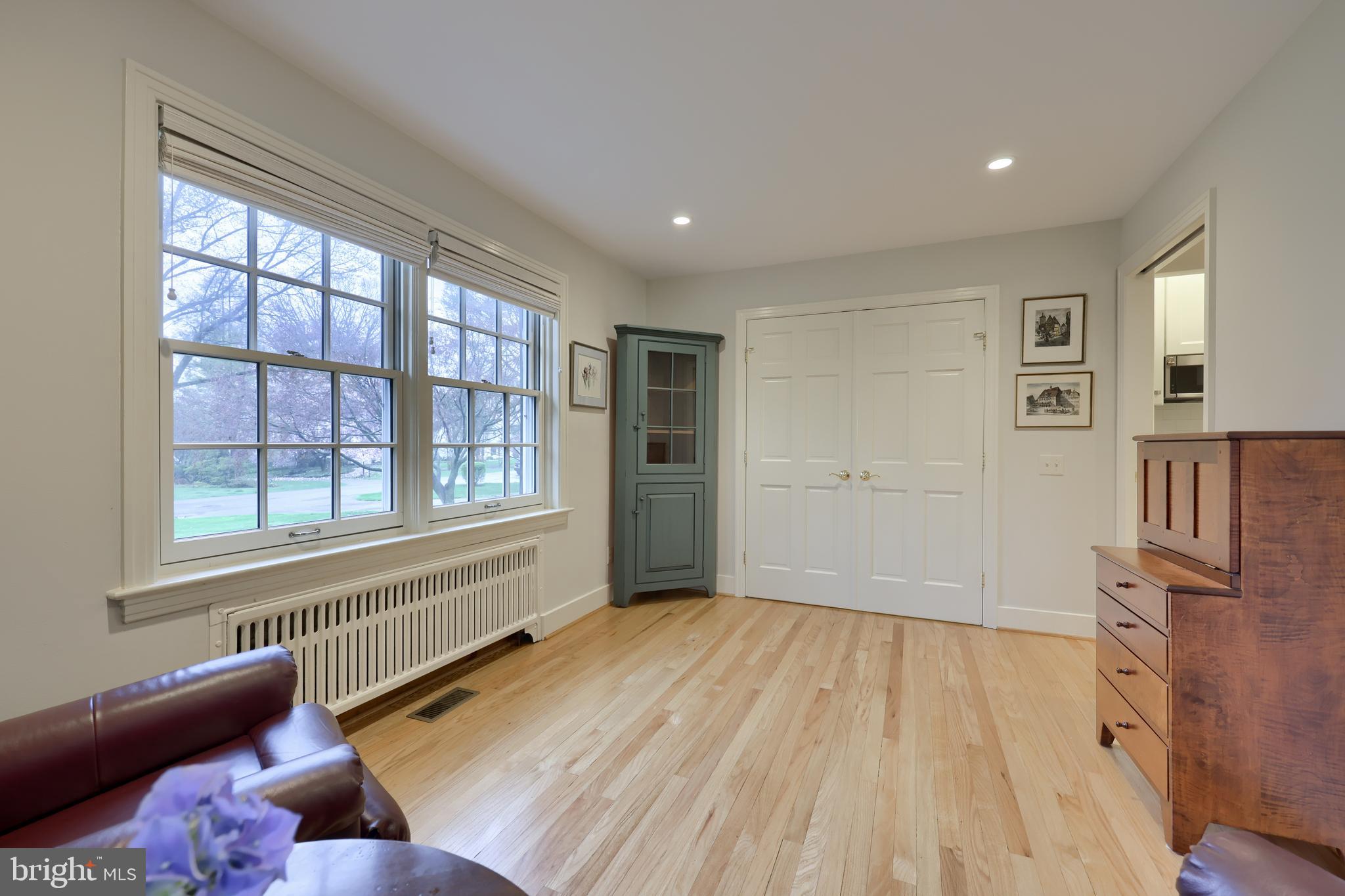 SCHOOL LANE HILLS - Residential