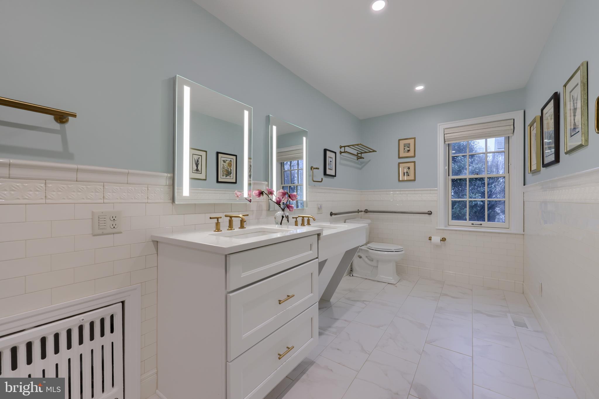 SCHOOL LANE HILLS - Residential