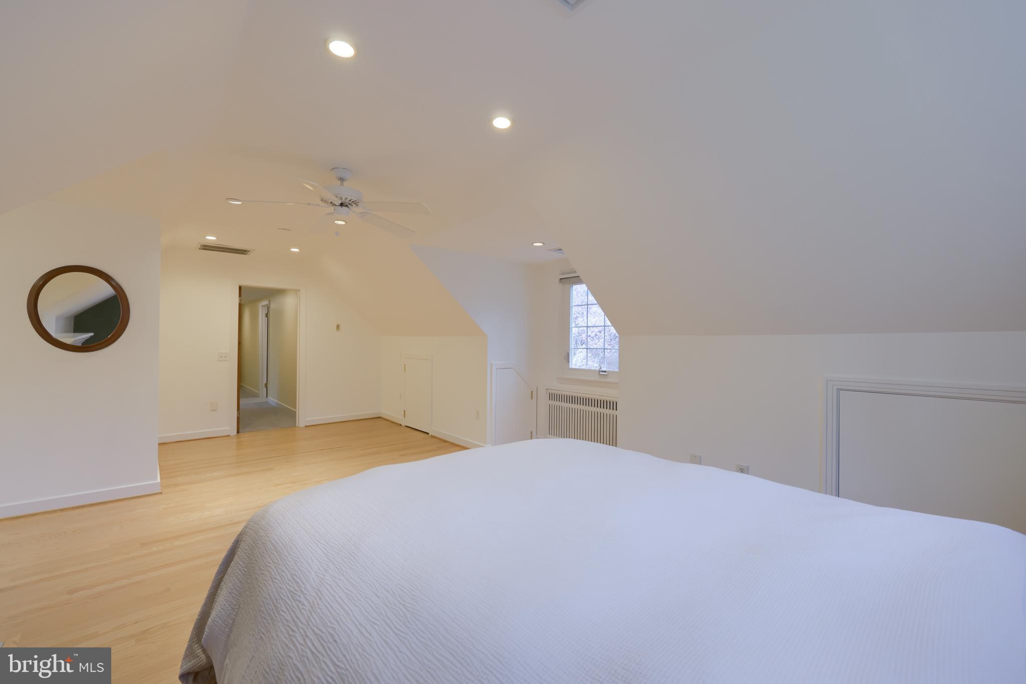 SCHOOL LANE HILLS - Residential