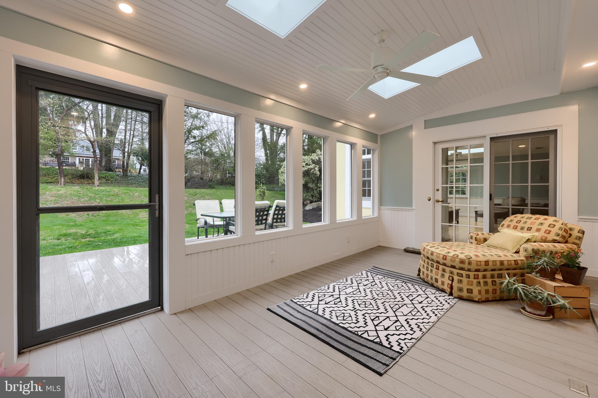 SCHOOL LANE HILLS - Residential