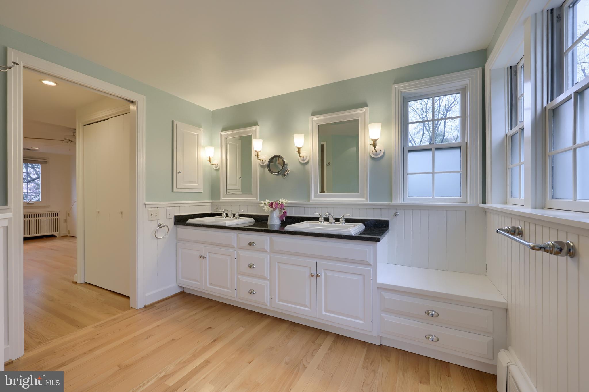 SCHOOL LANE HILLS - Residential