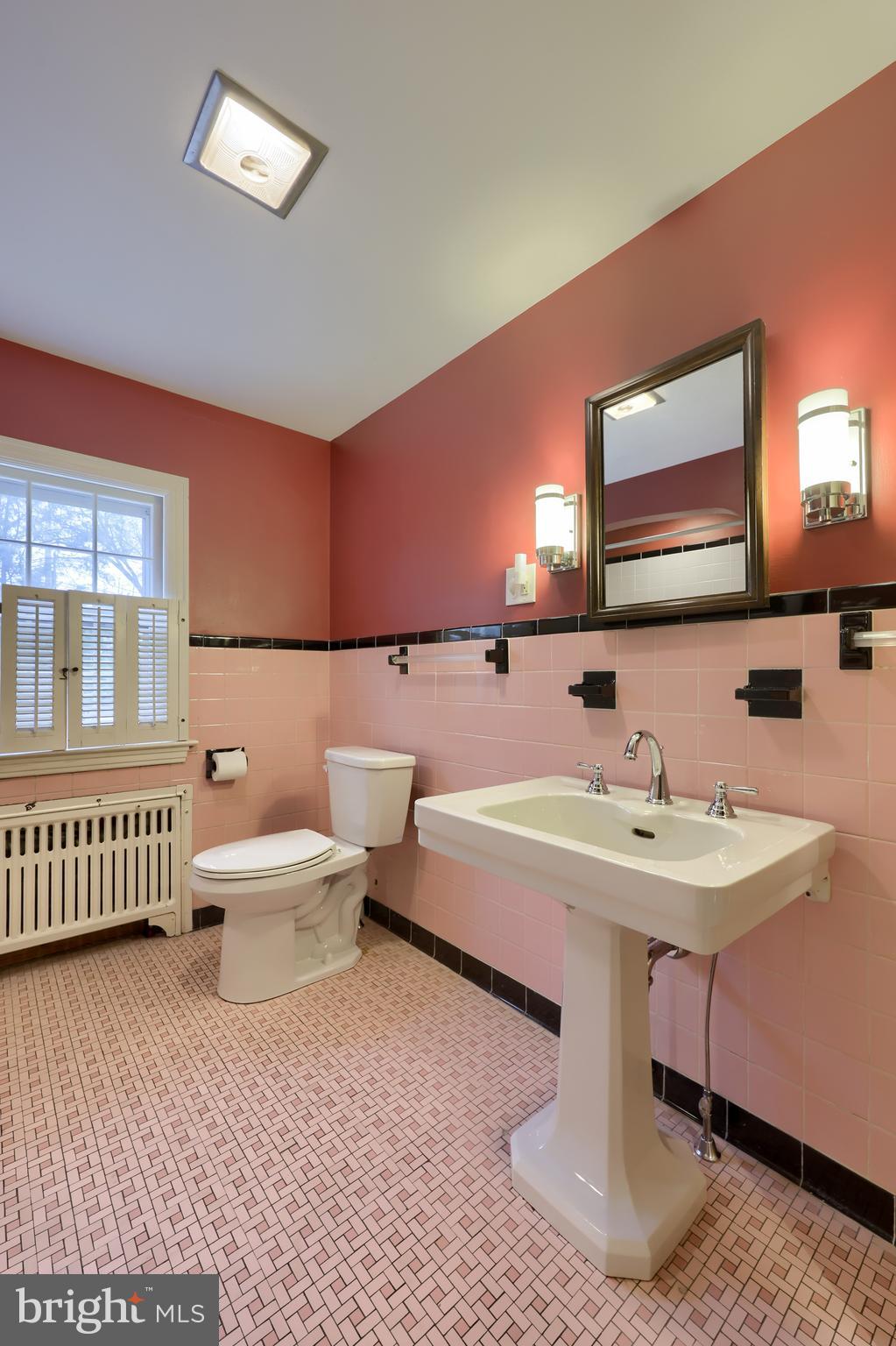 SCHOOL LANE HILLS - Residential