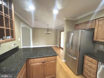 2735 KING IRON COURT