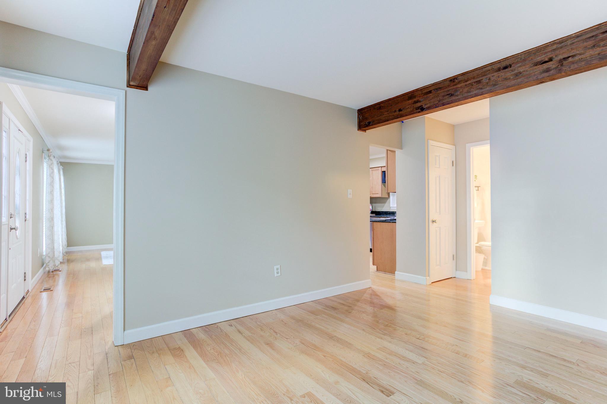 2735 KING IRON COURT